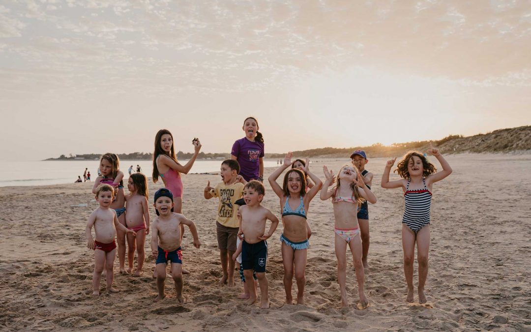 reportage photo au sein d'un groupe d'amis sur une plage de Vendée