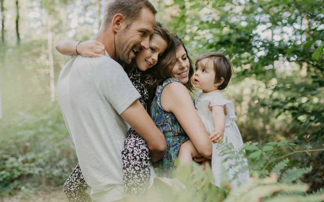 séance famille en forêt - photographe pays de la loire